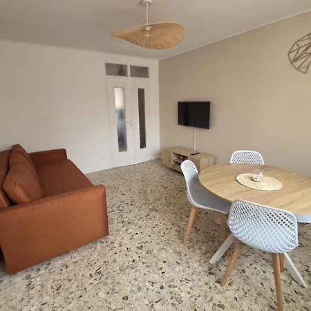 Quiet Flat In Neat Beaches And Downtown *