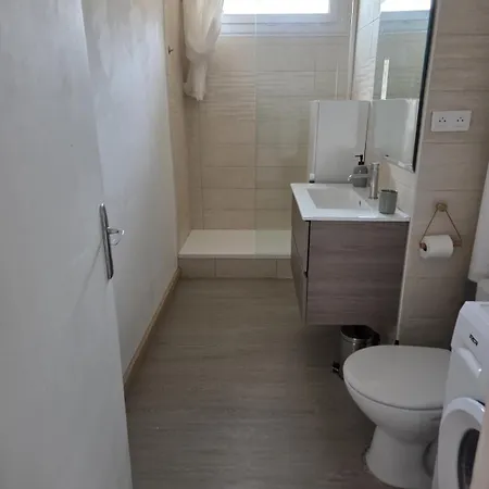 Quiet Flat In Neat Beaches And Downtown Appartement