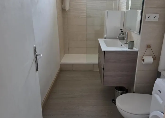 Quiet Flat In Neat Beaches And Downtown Apartment